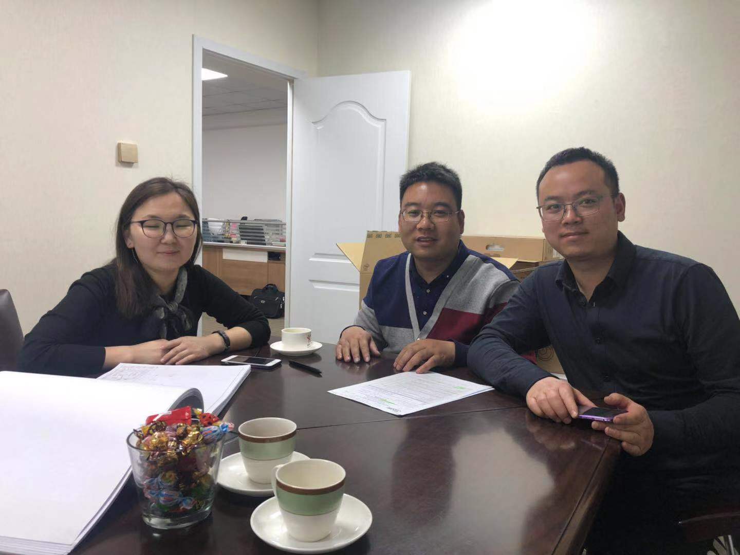 Our engineers went to Mongolia to visit customers who ordered stainless steel sinks.2